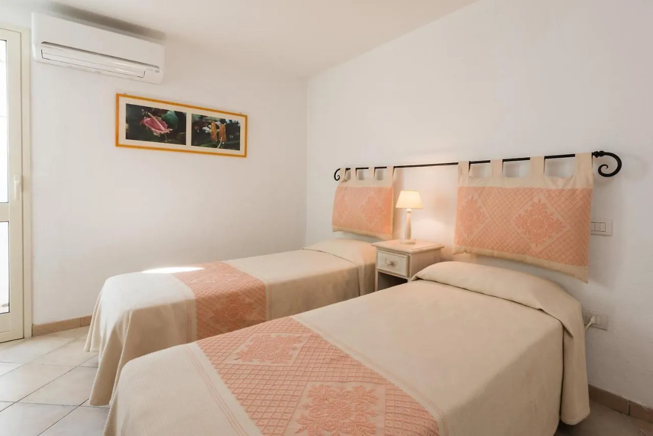 Apartment In S'Abba E Sa Pedra With Pool Golfo Aranci 0*,