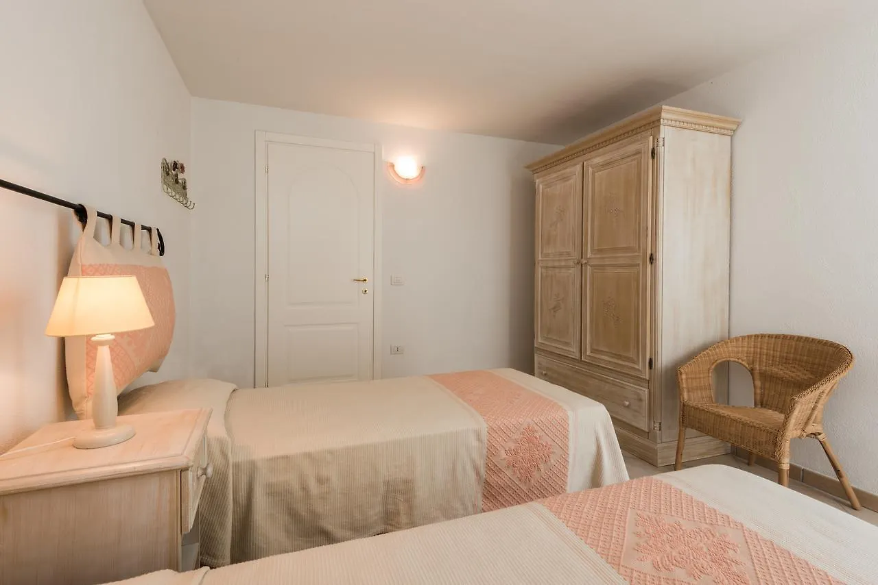 גולפו אראנצ'י Apartment In S'Abba E Sa Pedra With Pool